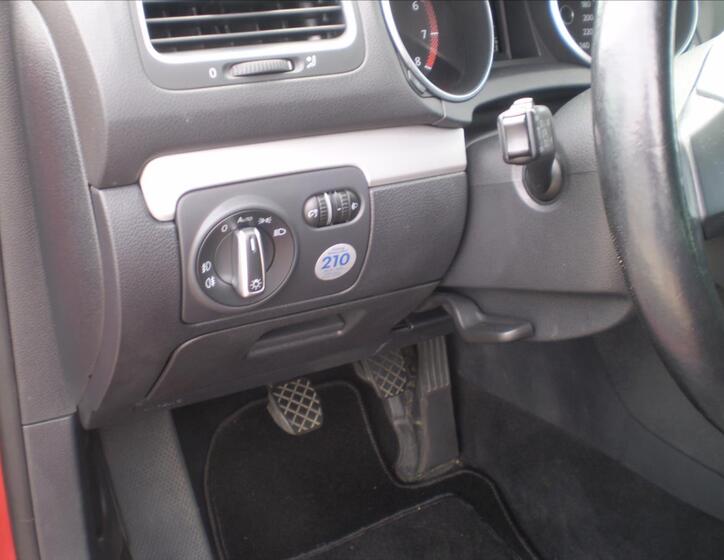 Volkswagen Golf 9