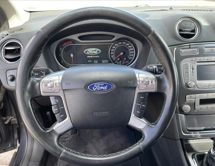 Ford Mondeo 10