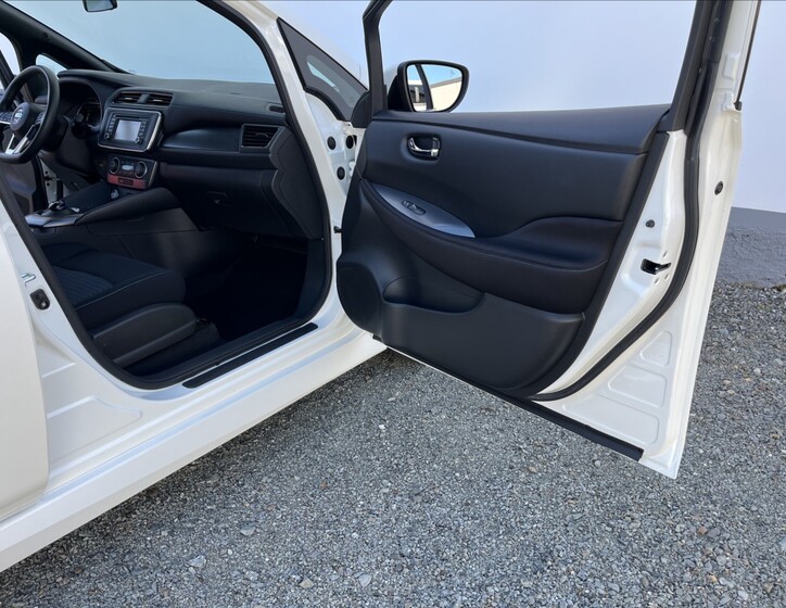 Nissan Leaf 48