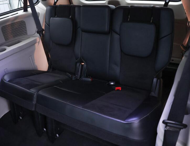 Lancia Voyager 16
