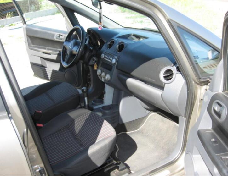 Mitsubishi Colt 11