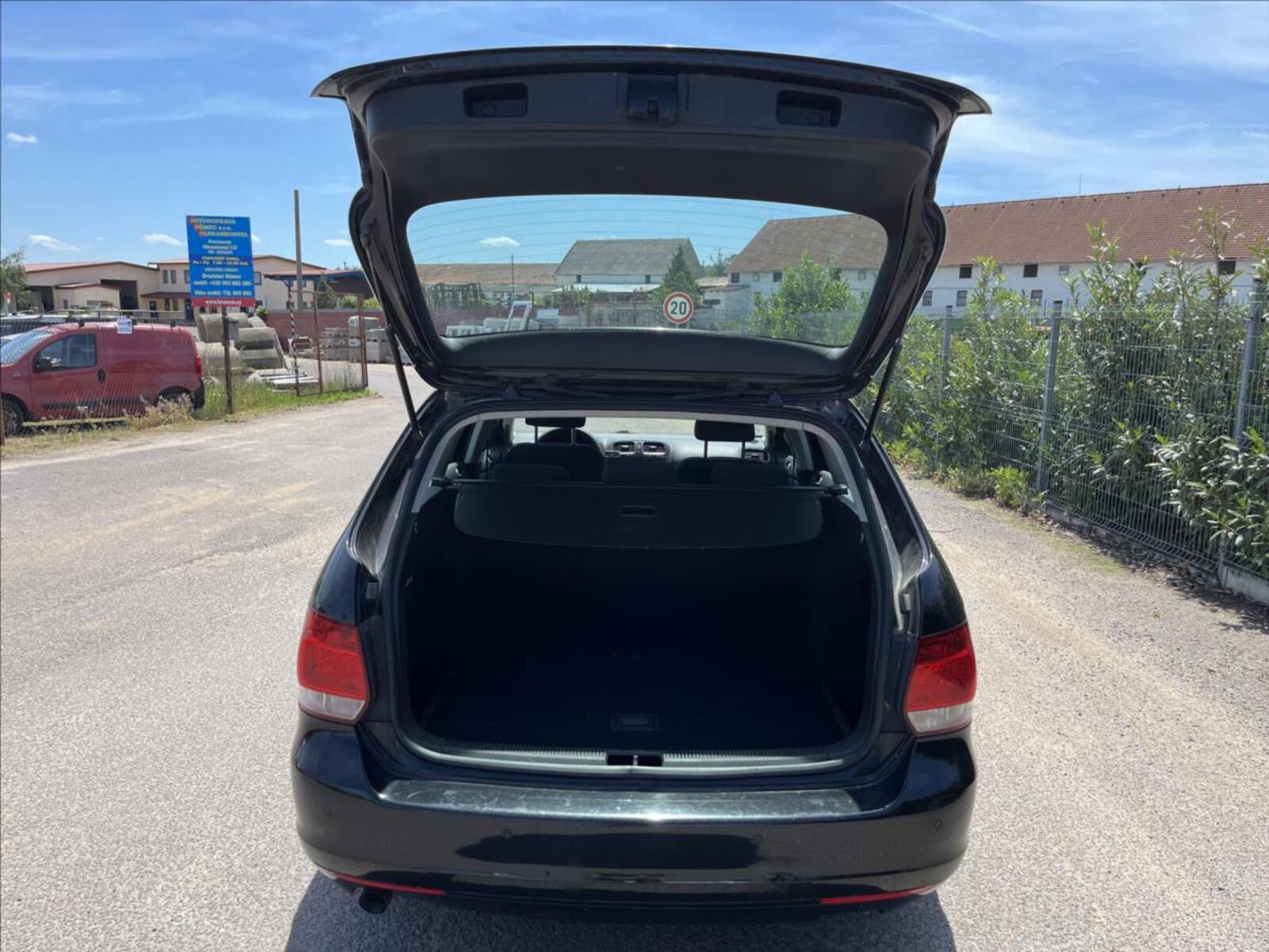 Volkswagen Golf 25
