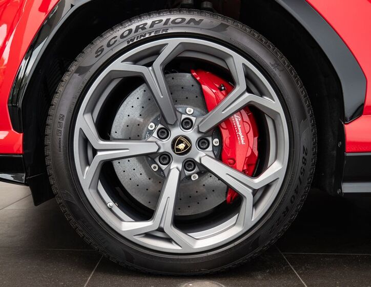 Lamborghini Urus 19