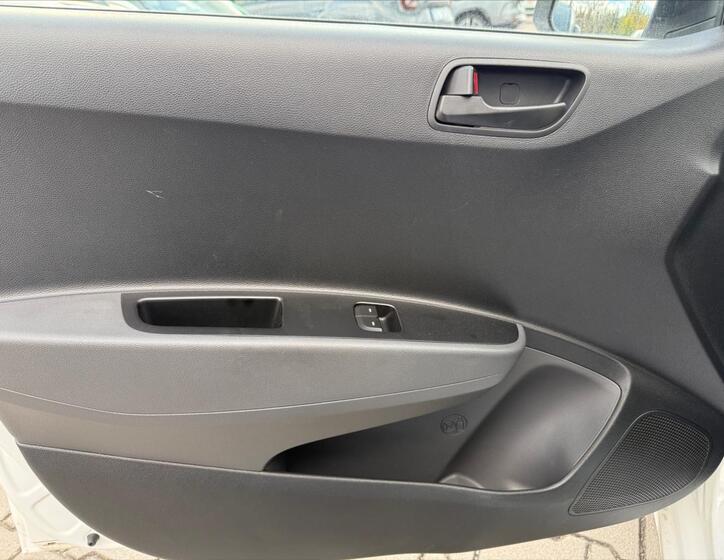 Hyundai i10 14