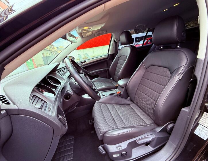 Volkswagen Golf 14