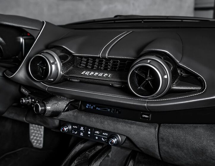 Ferrari 812 18