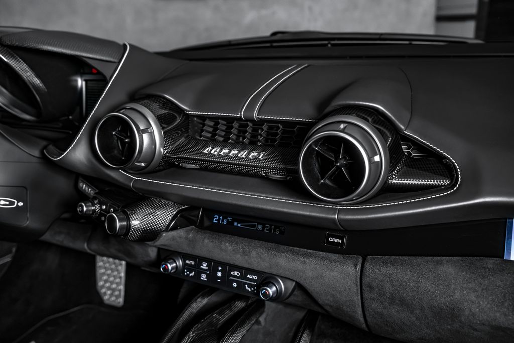 Ferrari 812