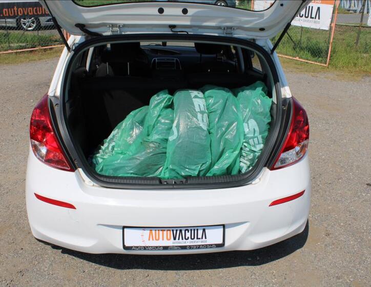 Hyundai i20 13