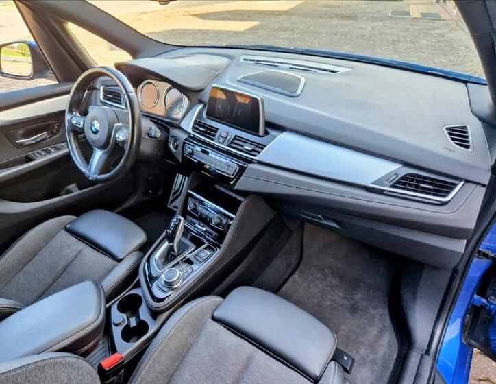 BMW Řada 2 16