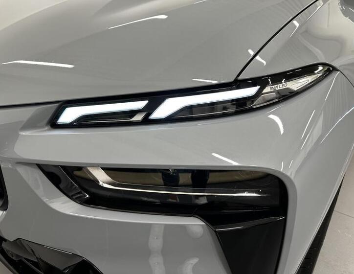 BMW X7 4