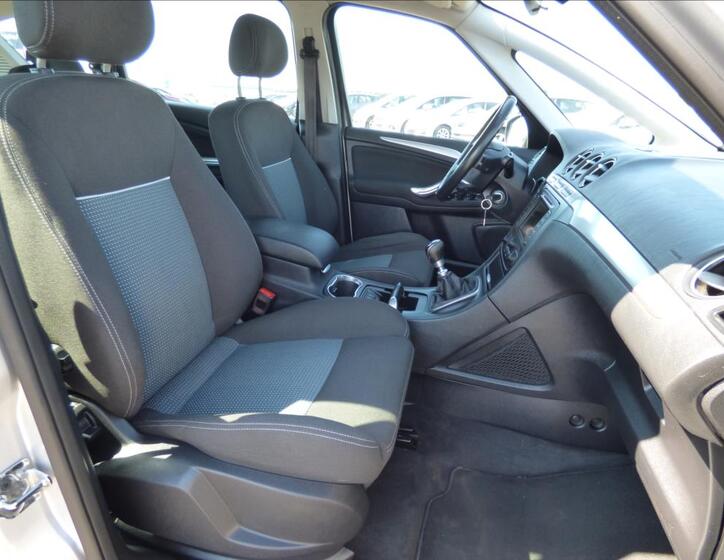 Ford S-MAX 43