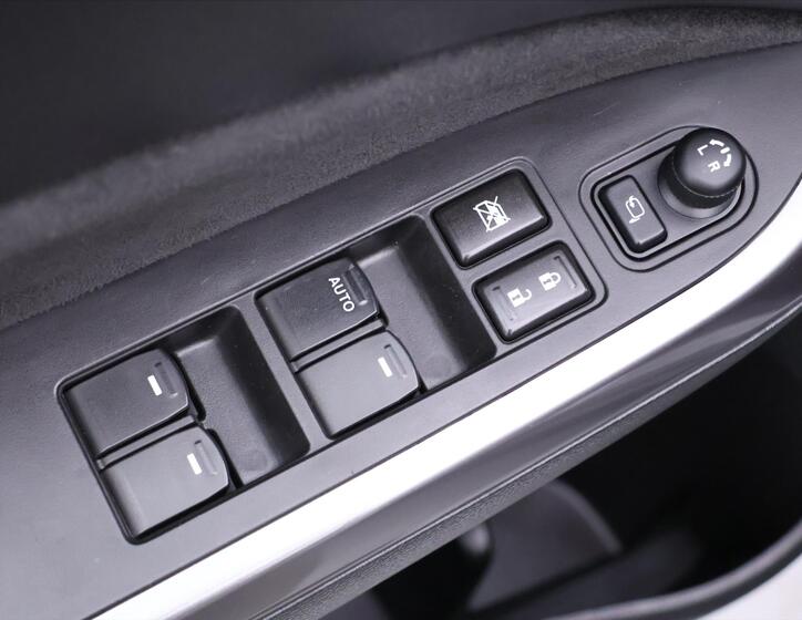 Suzuki Vitara 15