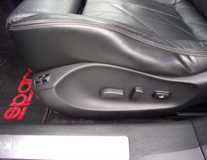 Infiniti FX30 24