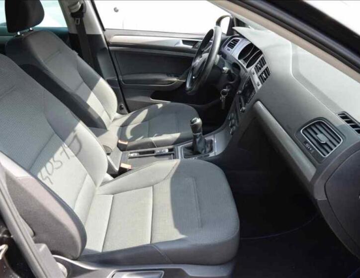Volkswagen Golf 21