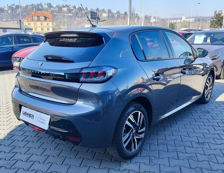 Peugeot 208 5