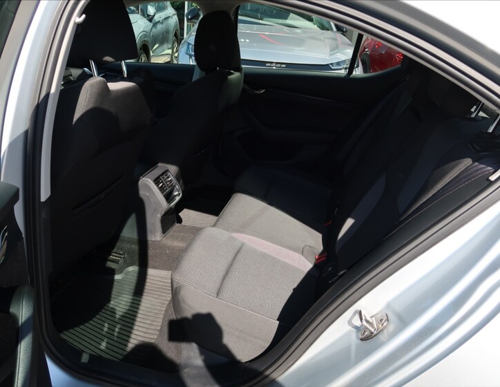 Škoda Octavia 9