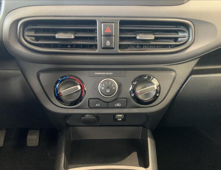 Hyundai i10 21