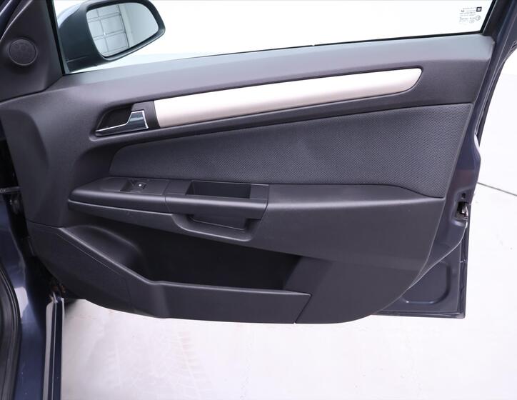 Opel Astra 12