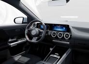 Mercedes-Benz GLA 8