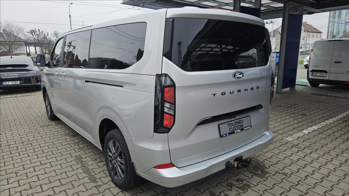 Ford Tourneo Custom