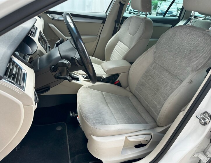 Škoda Octavia 10