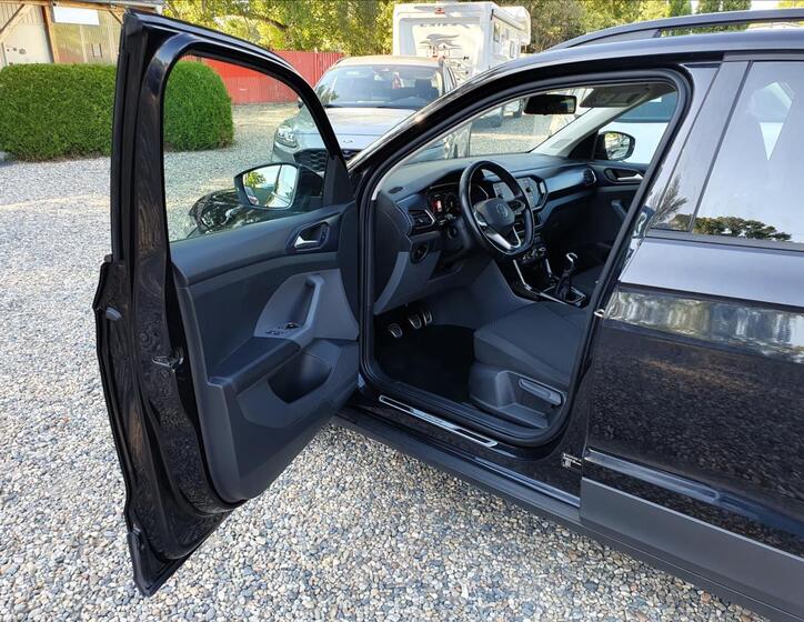 Volkswagen T-Cross 7