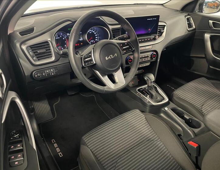 KIA Ceed 10