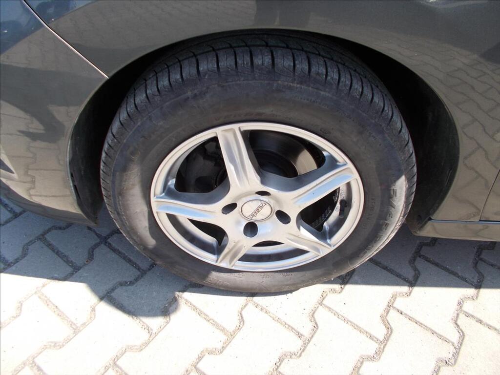 Peugeot 207 6