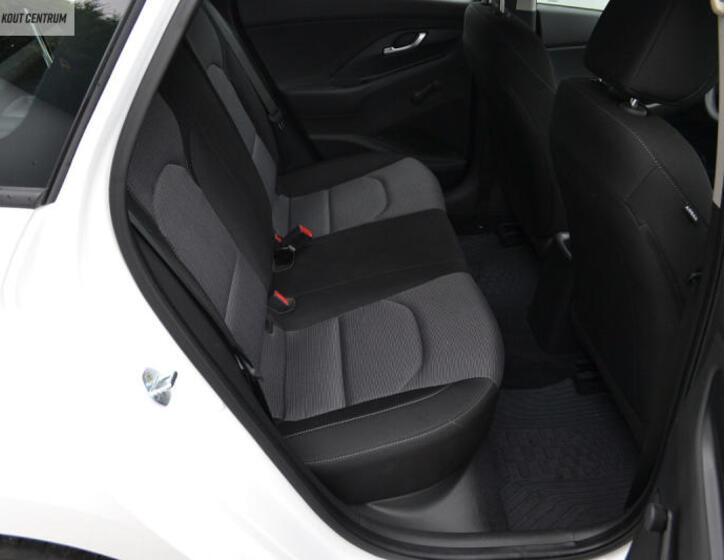 Hyundai i30 14
