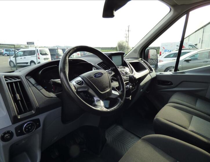 Ford Transit 12