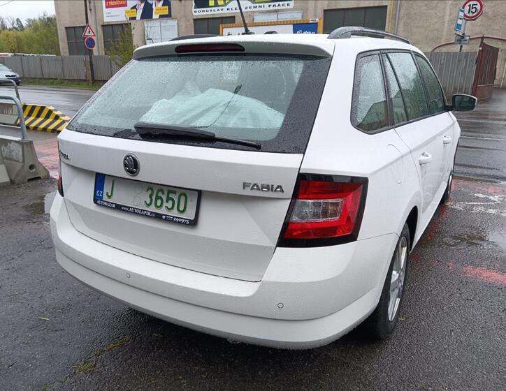 Škoda Fabia 12