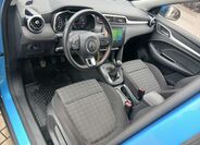 MG ZS 11