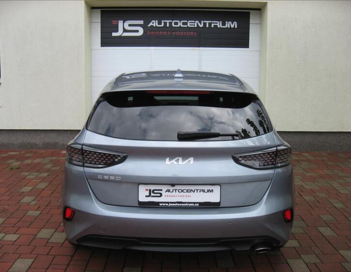 KIA Ceed 8