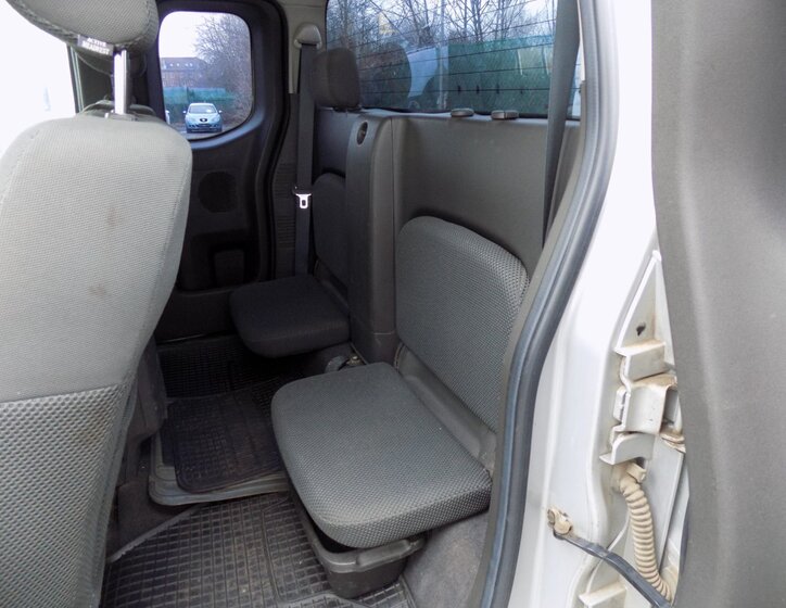 Nissan Navara 13