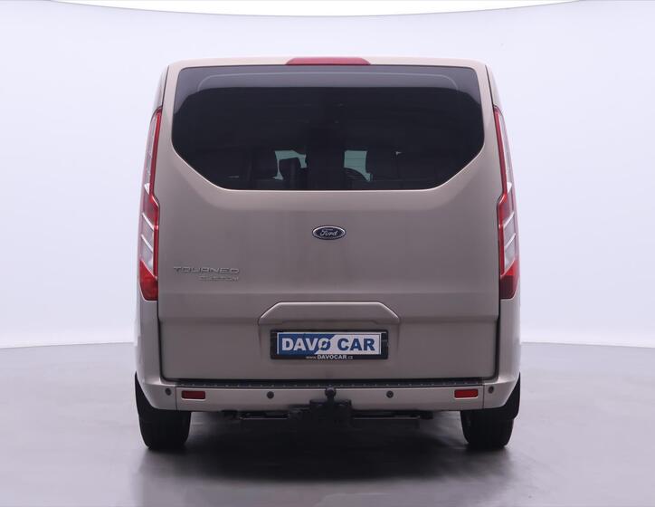 Ford Tourneo Custom 6