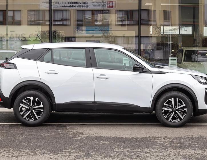 Peugeot 2008 4