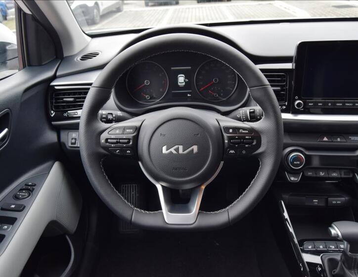 KIA Stonic 6