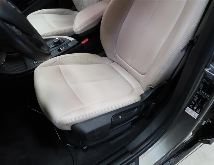 BMW X1 24