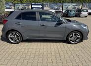 KIA Rio 8