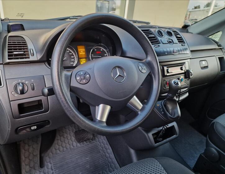 Mercedes-Benz Vito 21