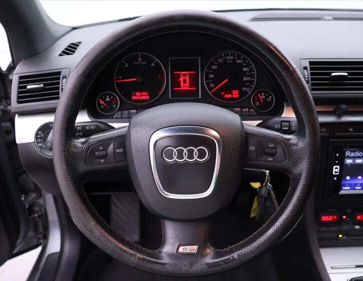 Audi A4 19