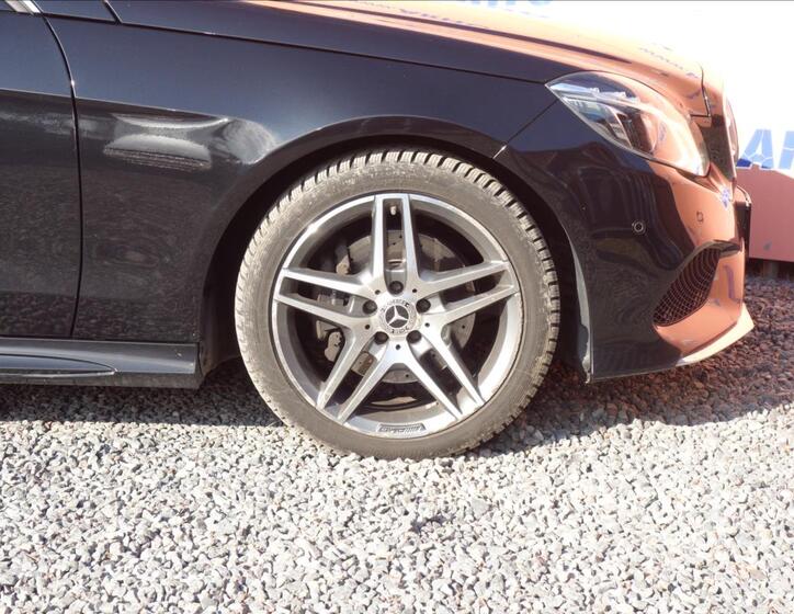 Mercedes-Benz Třídy E 9