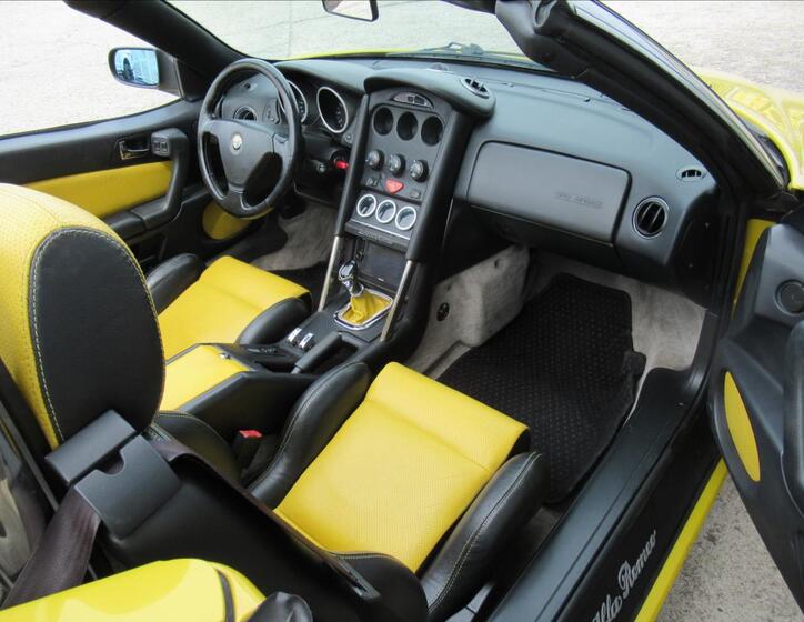 Alfa Romeo Spider 17