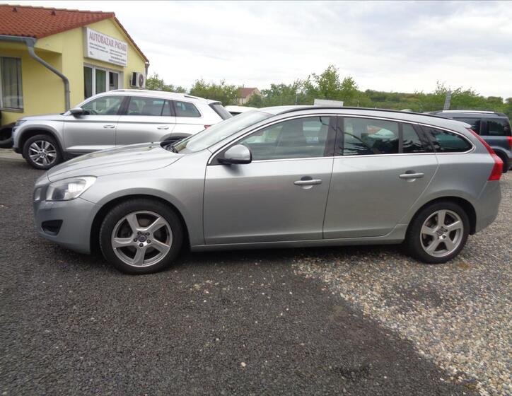 Volvo V60 17