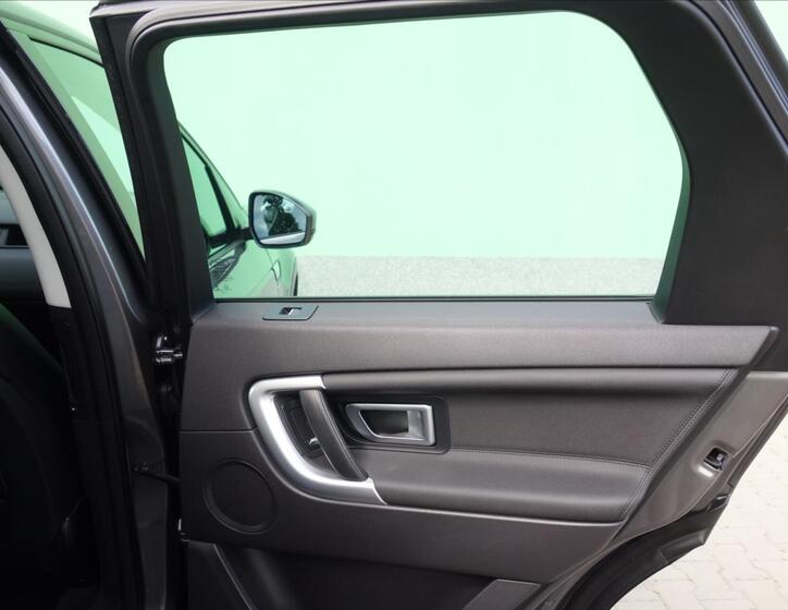 Land Rover Discovery Sport 30