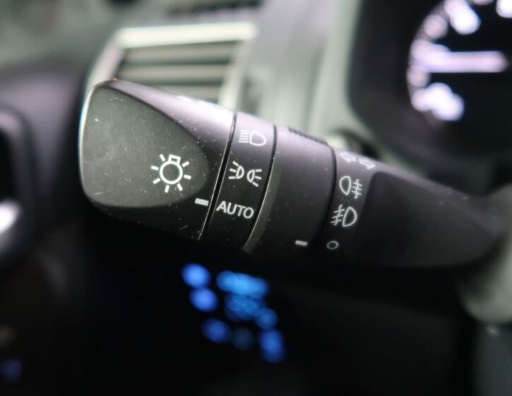 Toyota Land Cruiser 25