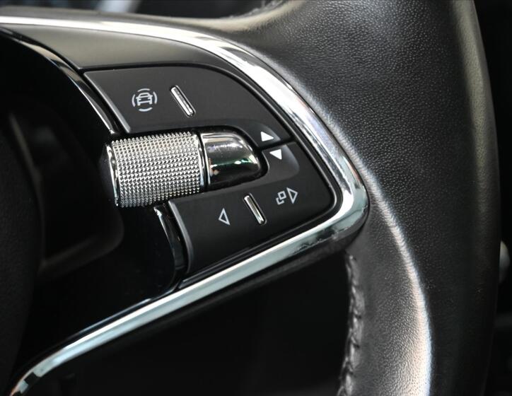 Škoda Superb 18