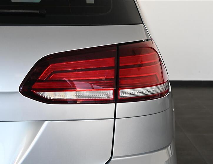Volkswagen Golf 29