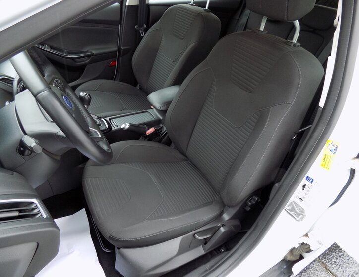Ford Focus 10