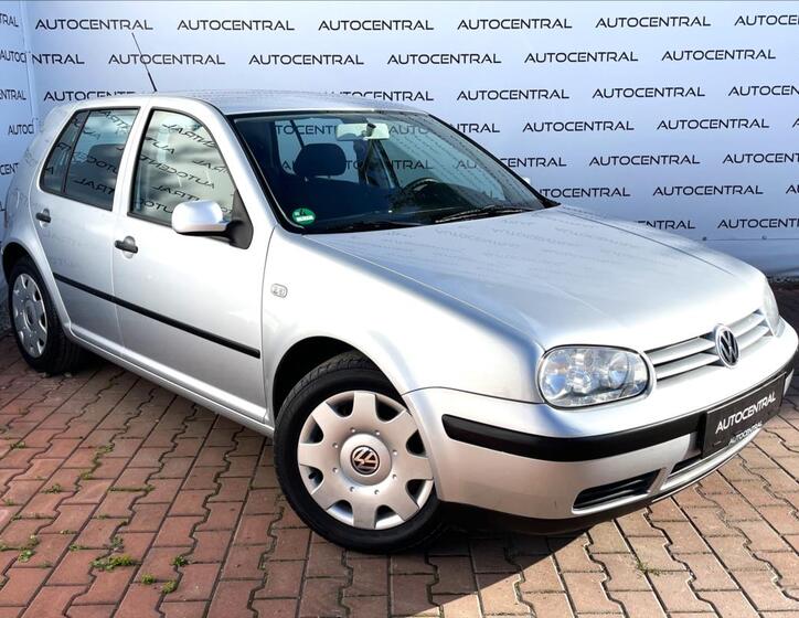 Volkswagen Golf 1